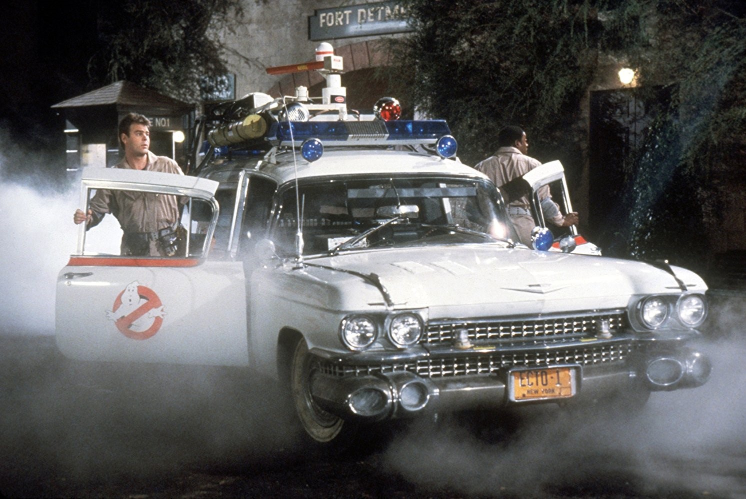 Chostbusters: Ecto-1 Car